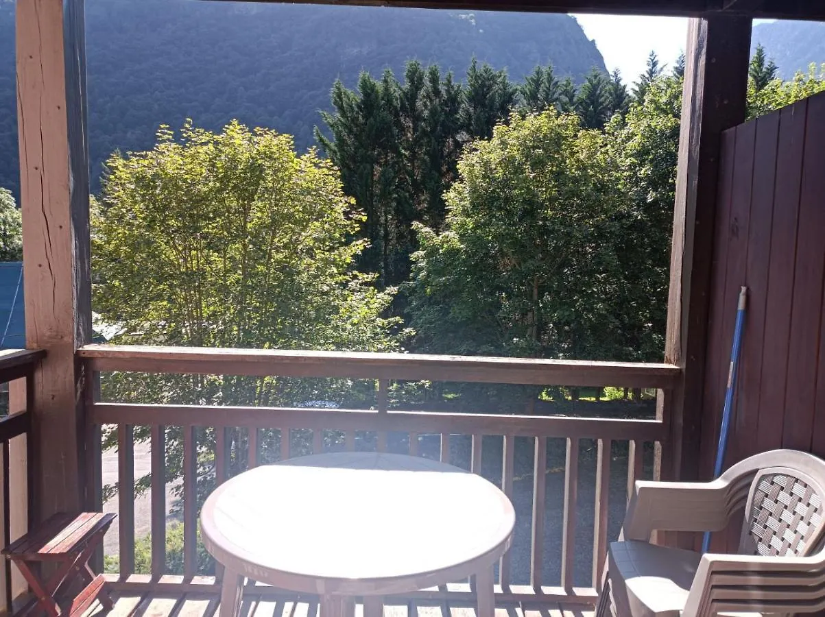 Apartment Appartement Entre Thermes Et Montagne Bagneres-de-Luchon