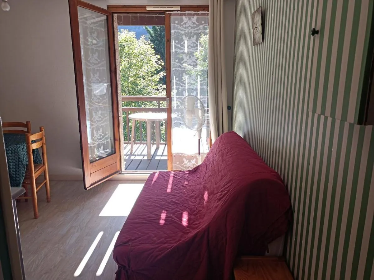 Appartement Entre Thermes Et Montagne Bagneres-de-Luchon 0*,  France